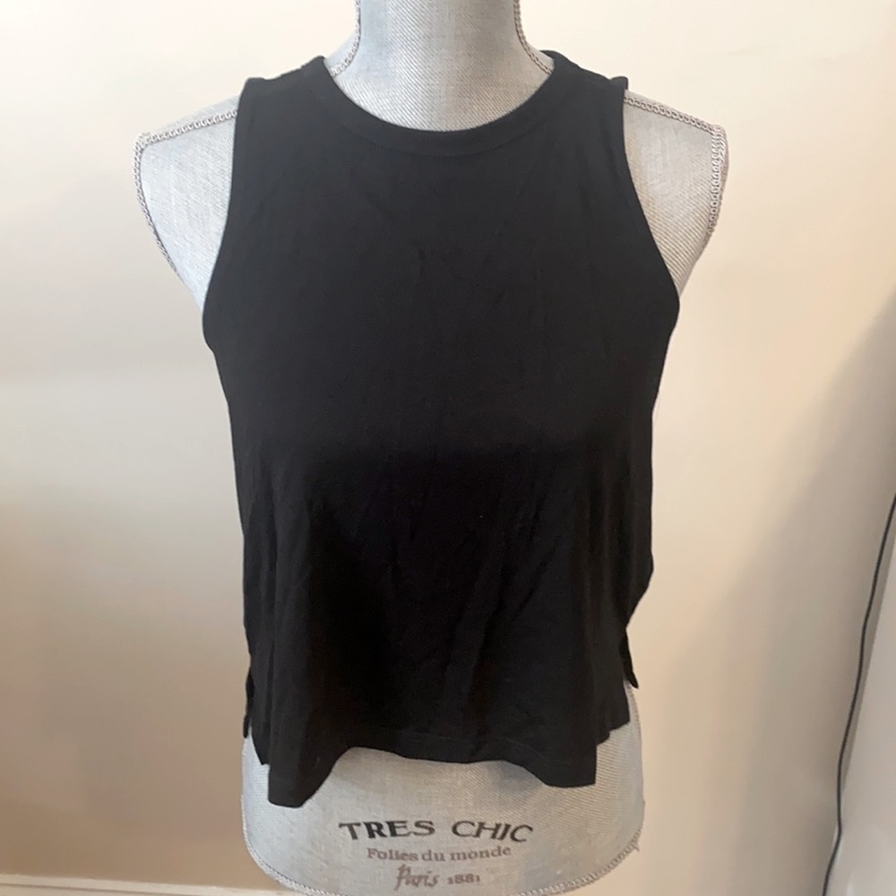 old navy black tank top